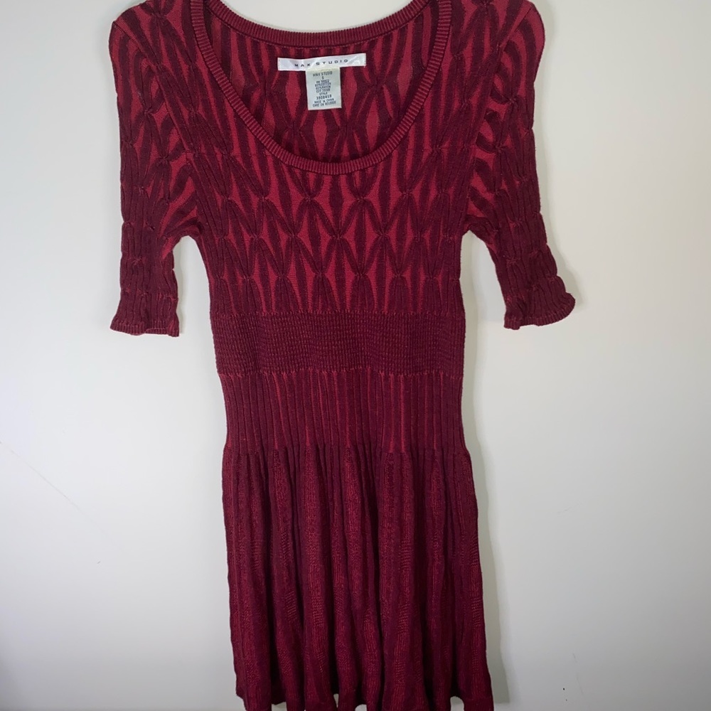 Max studio size Small dress good pre used condition reddish color printed patter